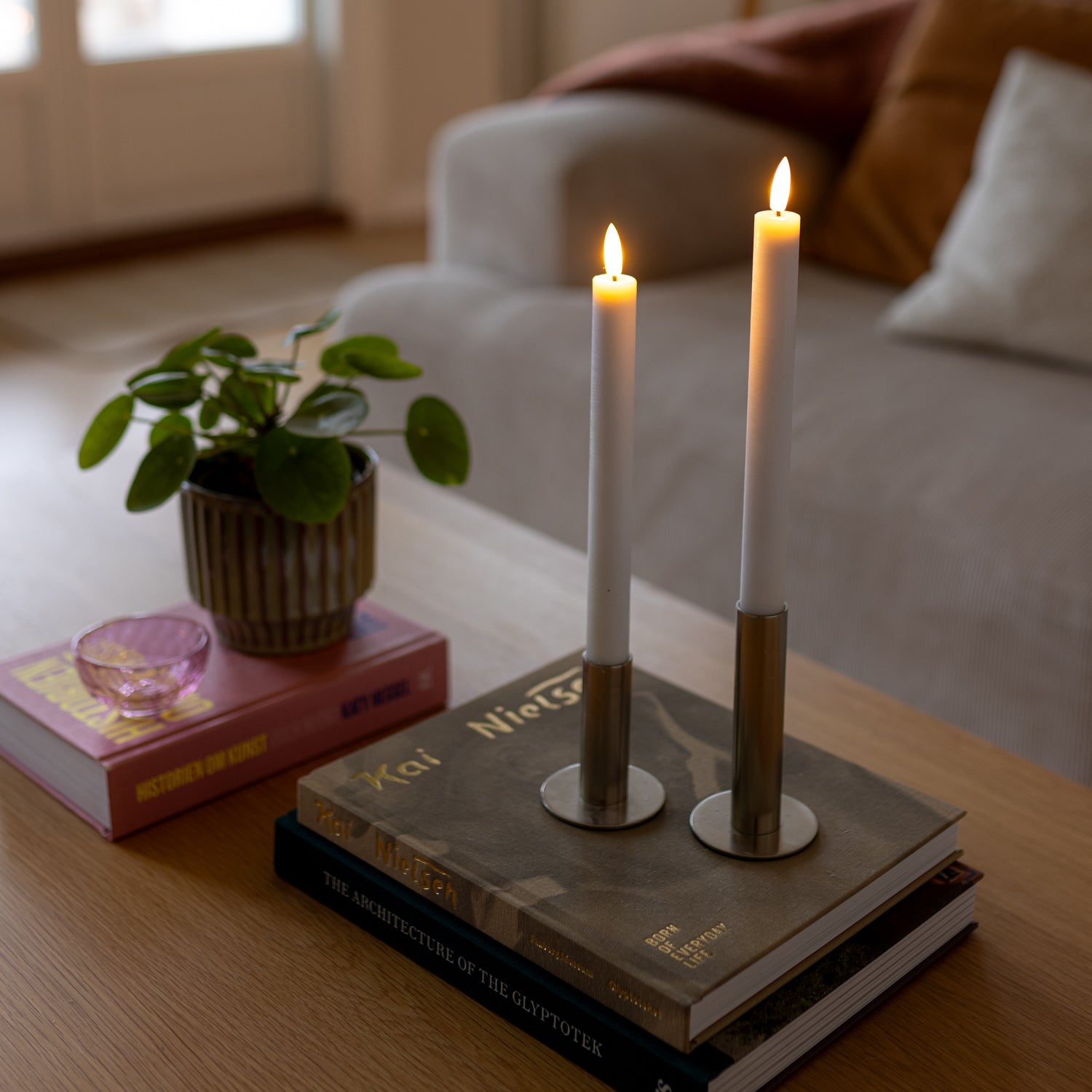 Sia LED taper candle rechargeable 22 cm 2 pcs – LED-nordic.com