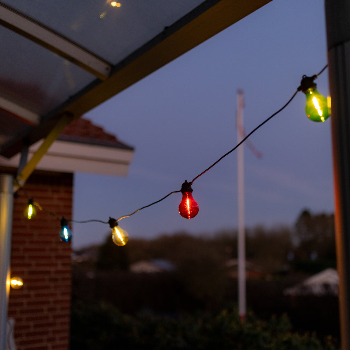 Emma LED light chain 10 colored bulbs 5 m extension kit – LED-nordic.com